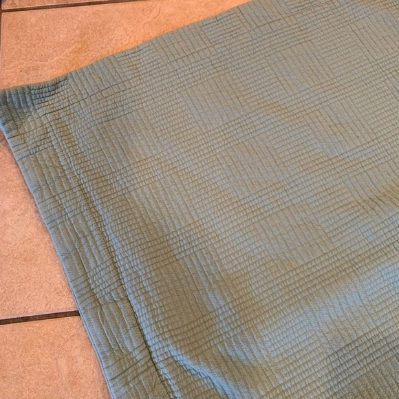 L.L. Bean Soft Green Textured Gauzy Cotton Standard Sham Sets Used - Picture 2 of 5